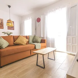 apartamentos-centro-nerja-marimel-canovas.1costadelsol.com/
