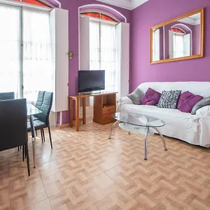 apartamento-del-arqueologo-de-cadiz.es-andalucia.com/